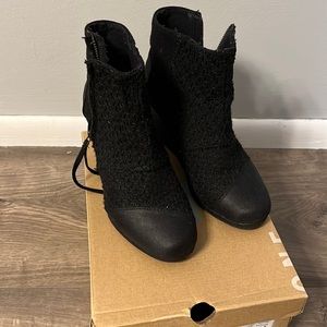 Womens Toms Desert Wedge High Black 7.5